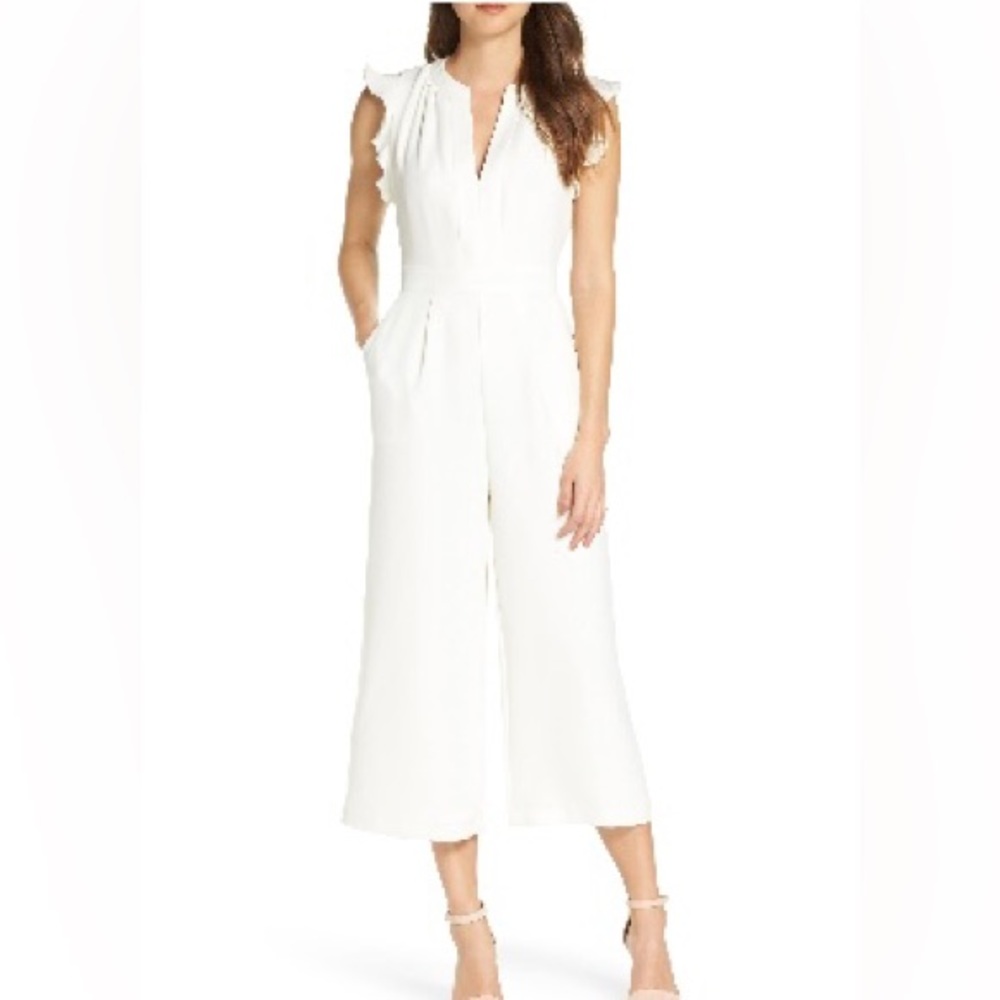 Vince Camuto Ruffle Wide Leg Crop Jumpsuit in Ivory, size 6